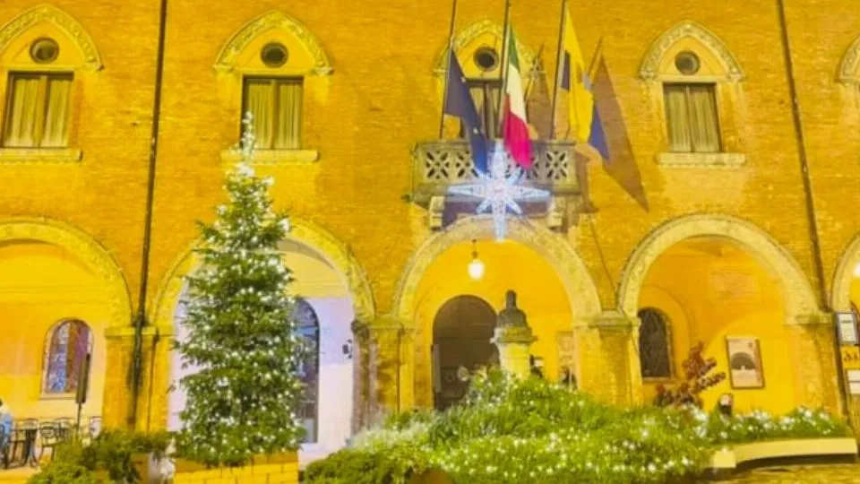 il Municipio sotto le feste
