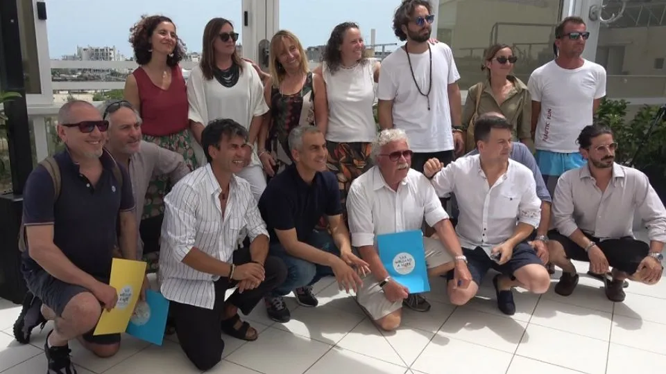 foto di gruppo alla presentazione
