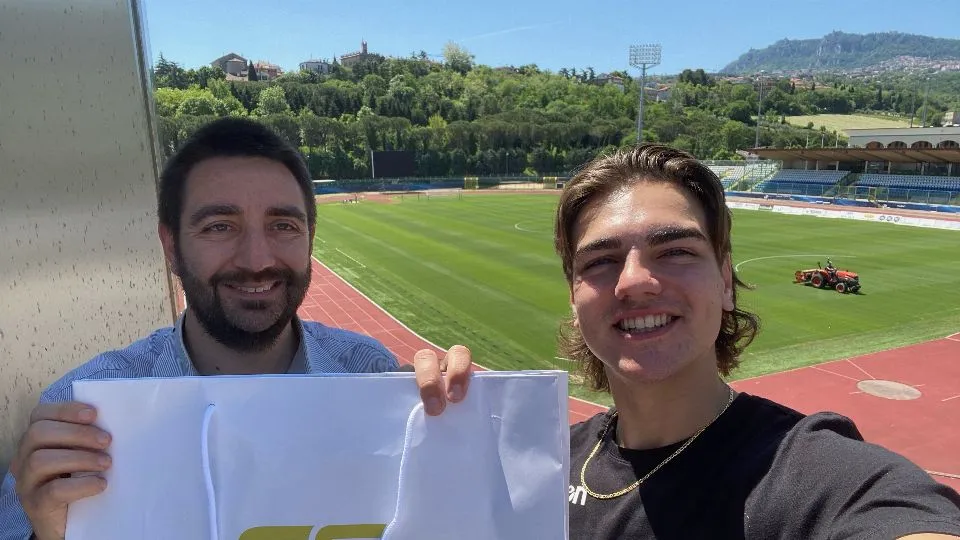 Andrea Zoppis (Supporter Liaison Officer FSGC) e Daniel Robertson
