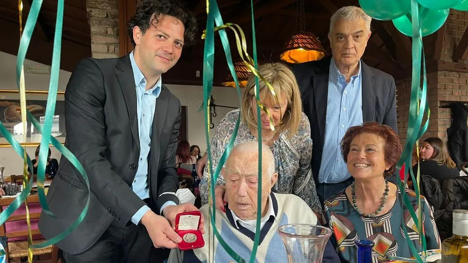 L’assessore Morolli con Alfonso Fattori