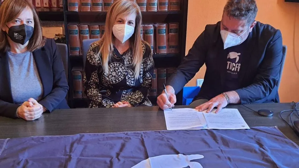 la firma del protocollo
