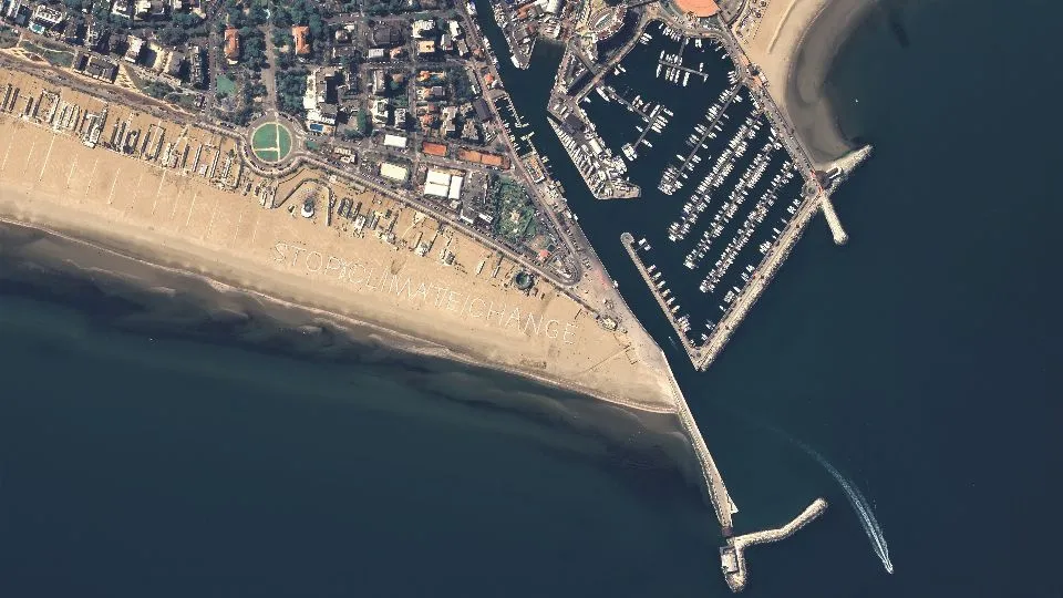 la foto dal satellite