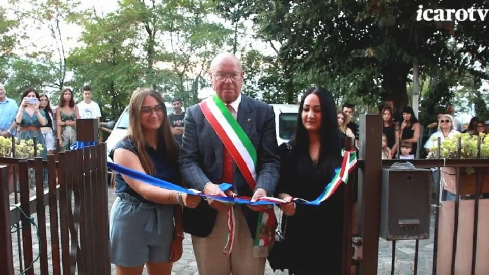 il taglio del nastro