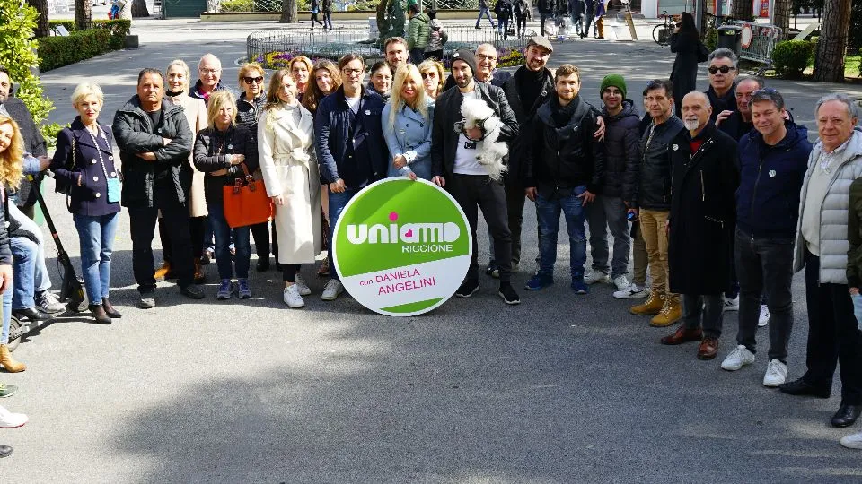 Uniamo Riccione davanti al Palazzo del Turismo