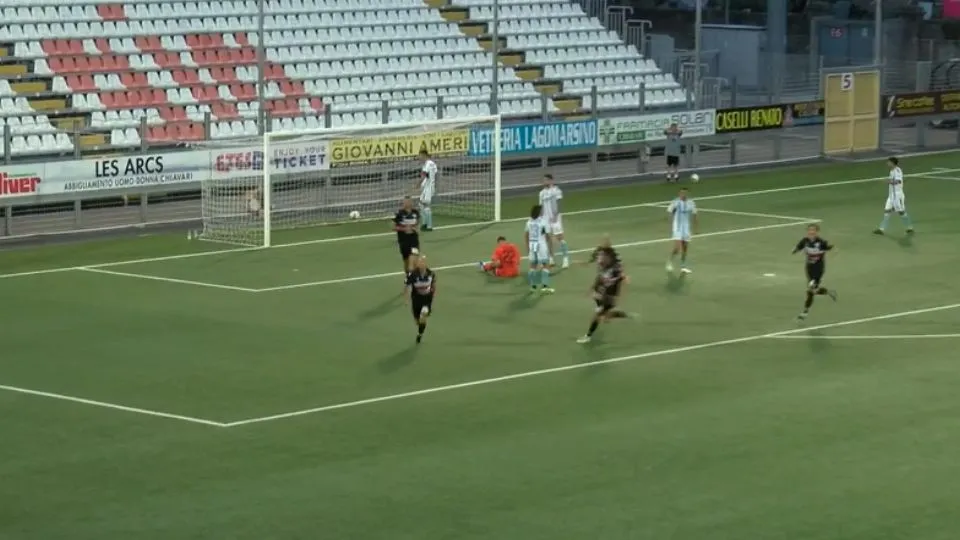 Santini festeggia il 2-0