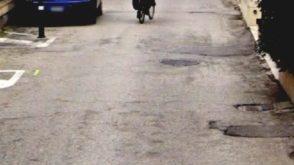 l’asfalto di via Tobruk