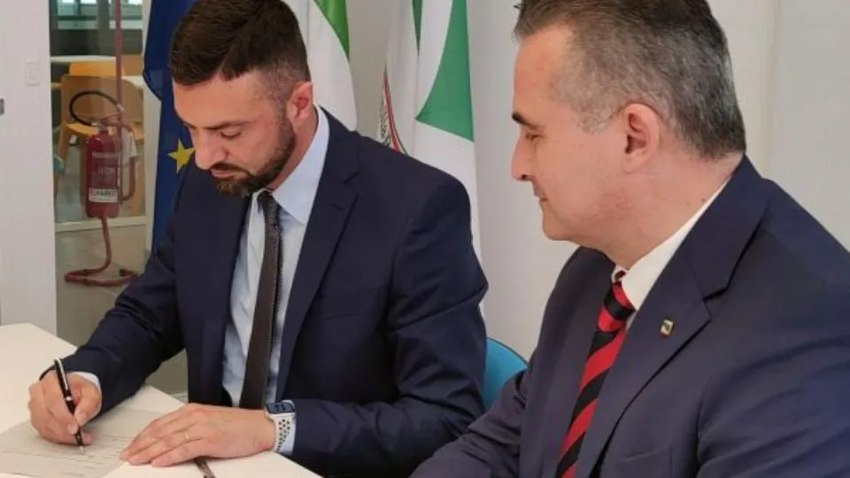 la firma dell’accordo in Regione