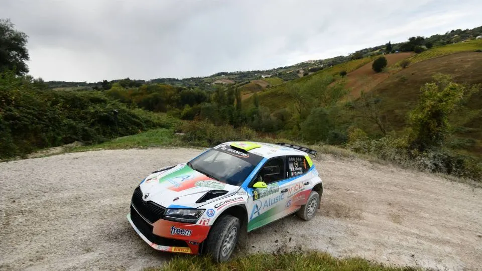 Angelo Pucci Grossi in azione al Rally delle Marche.