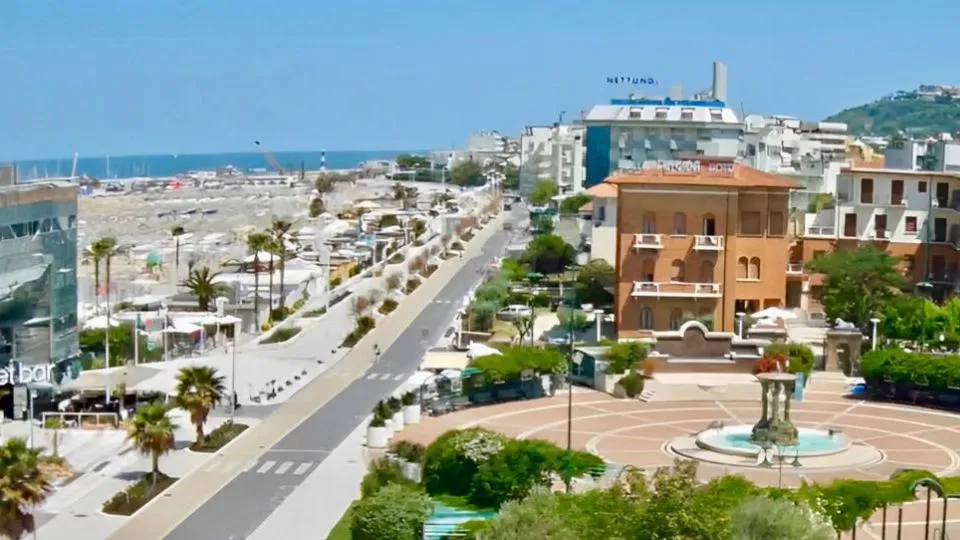 il lungomare di Cattolica dall’alto