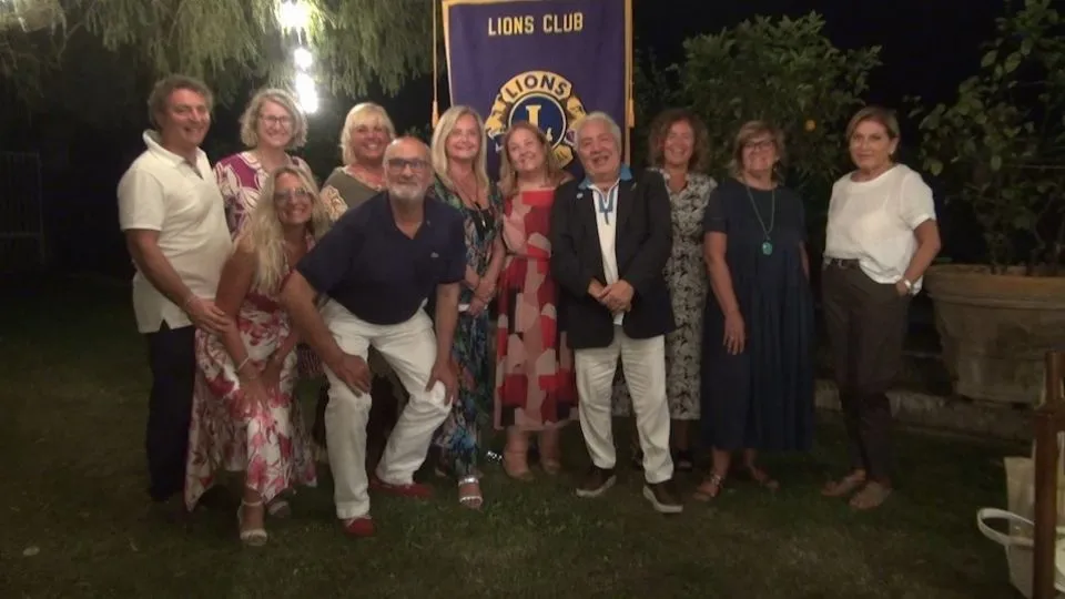 Foto di gruppo alla fine della conviviale di luglio