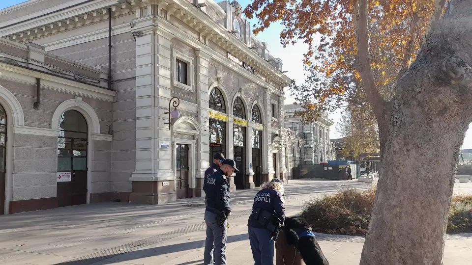 controlli in zona stazione a Rimini