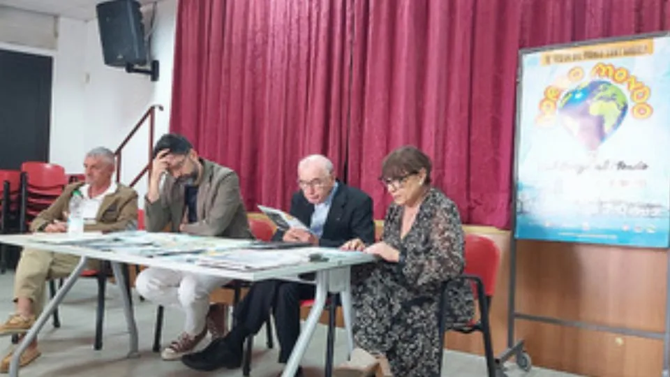 la conferenza di presentazione