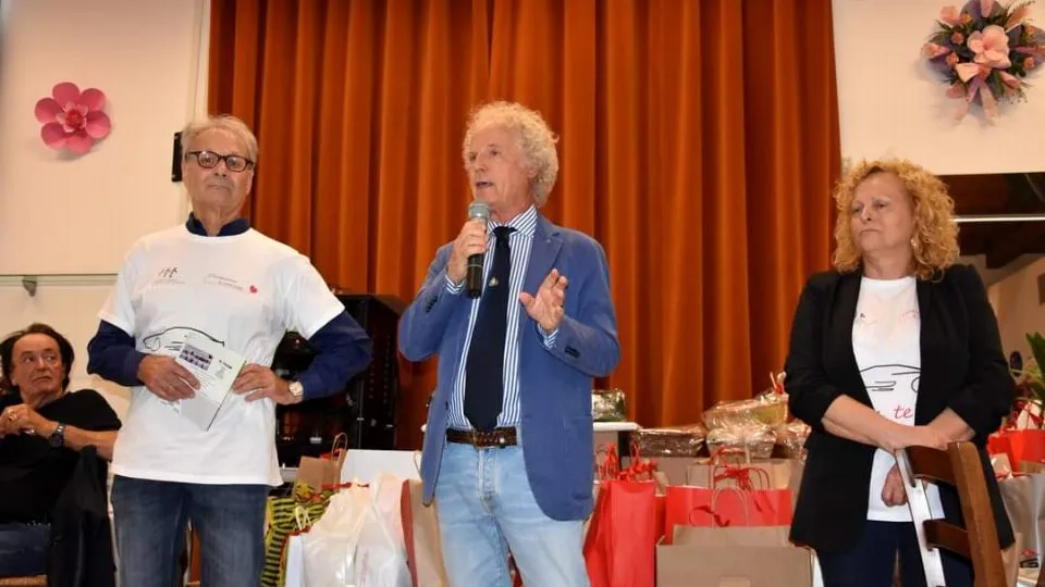 Eduardo Pinto, presidente AIL Rimini con Luigi e Maria Cavalli
