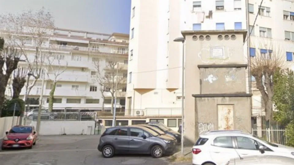 la torretta dell’Enel angolo via Parisano-via Griffa