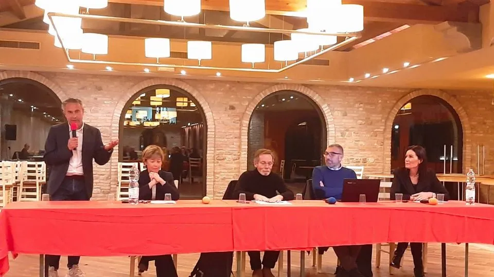 la presentazione degli interventi