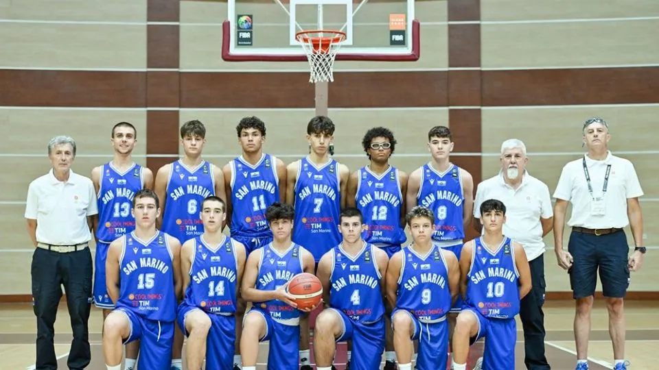 (@FIBA)