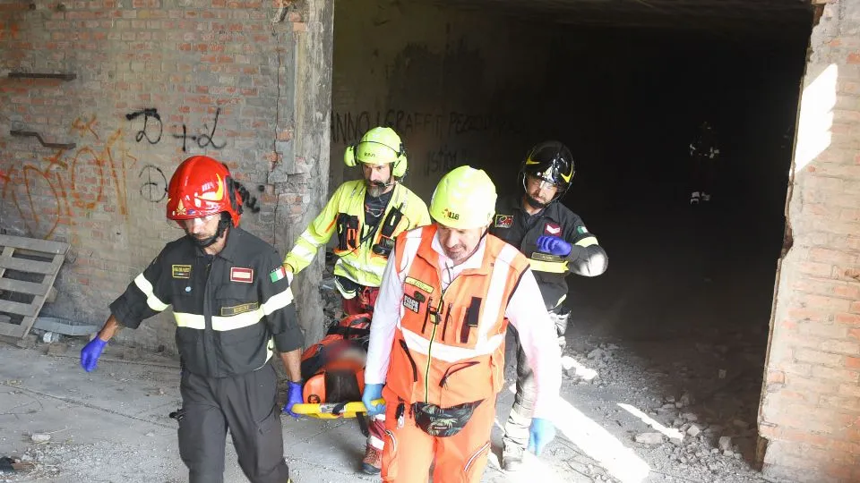 Ex fornace Bellaria: ragazzina precipitata (foto Adriapress)
