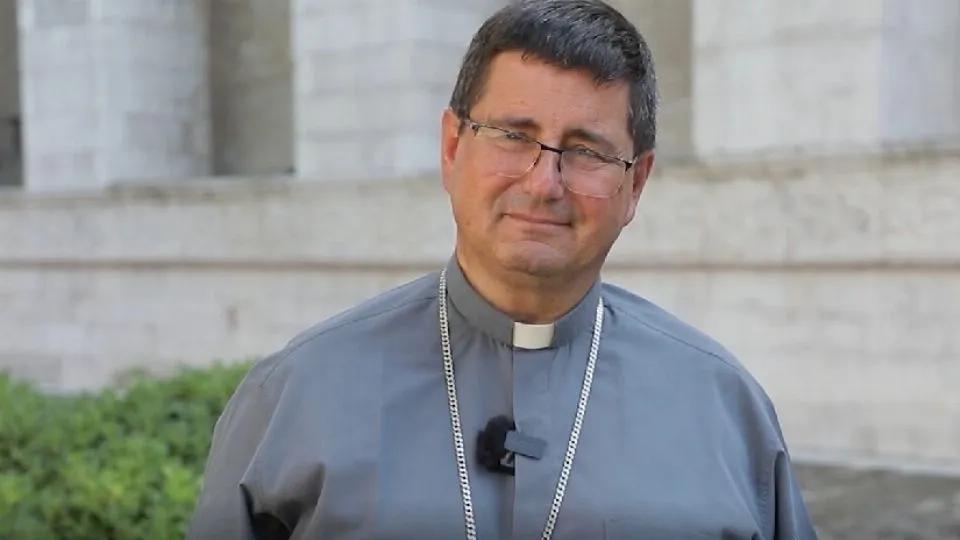 il vescovo Anselmi