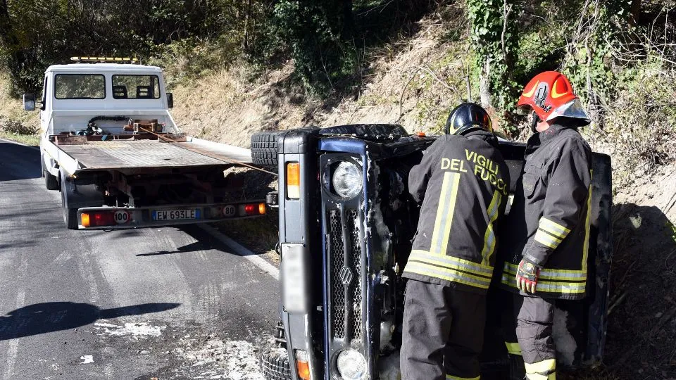 Incidente stradale Taverna di Montecolombo (foto Adriapress)