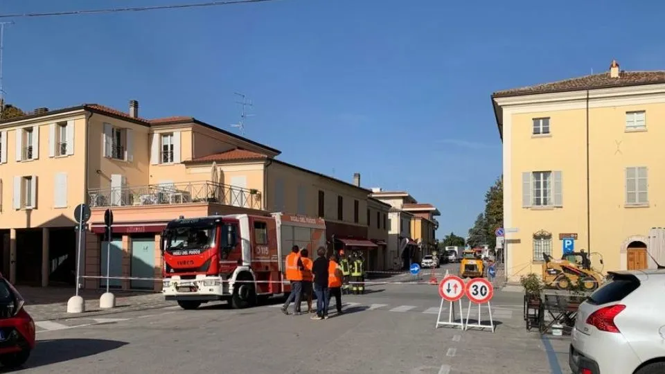 in via Andrea Costa
