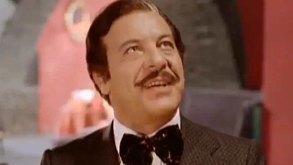 il geometra Calboni (l’attore Giuseppe Anatrelli)
