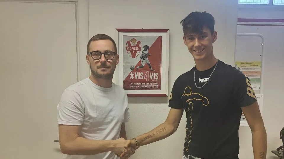 Michael Munari insieme ad Enea Corsi, responsabile settore giovanile Vis Pesaro