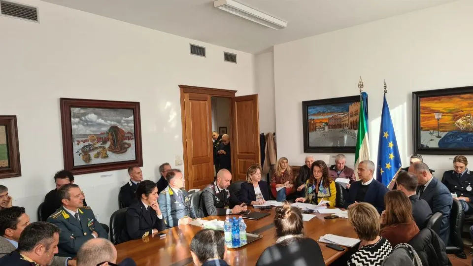 la riunione per l’ordine e la sicurezza pubblica