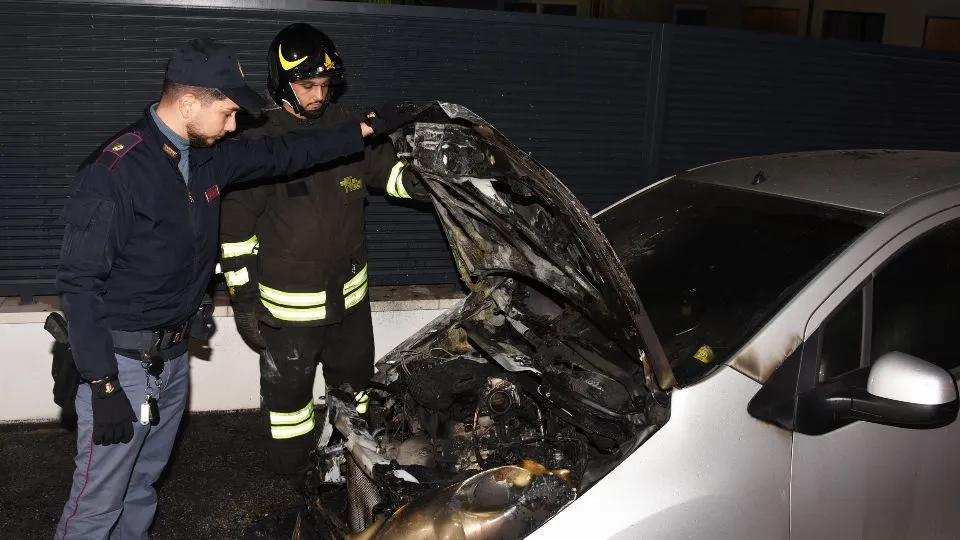 Rimini 29-12-2023  – Incendio doloso auto Chevrolet via Dario Campana Rimini. © Manuel Migliorini Adriapress.
