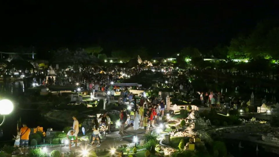 Italia in Miniatura in versione notturna