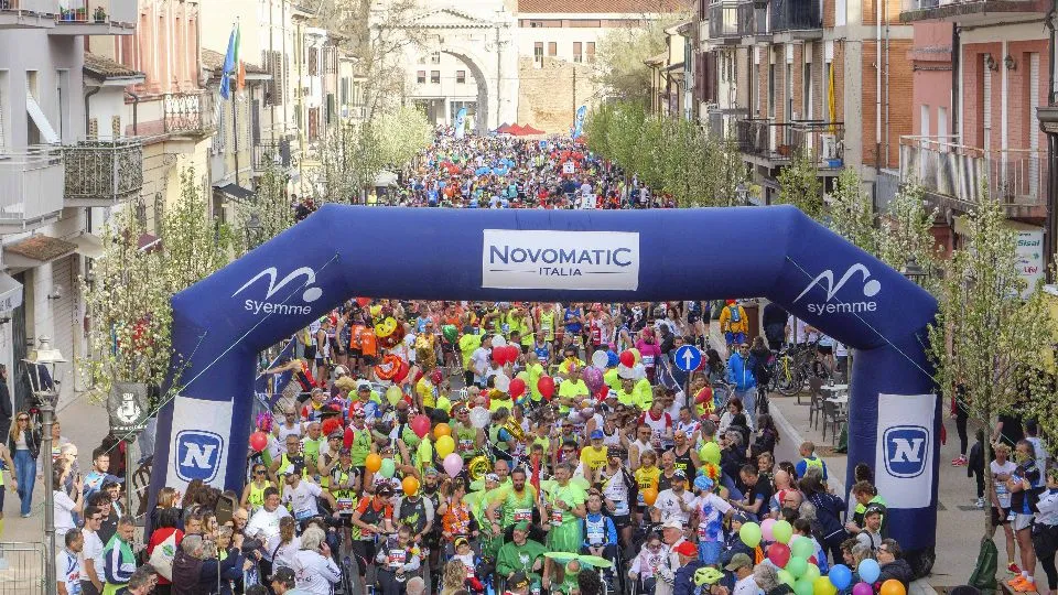 La partenza della Rimini Marathon 2023