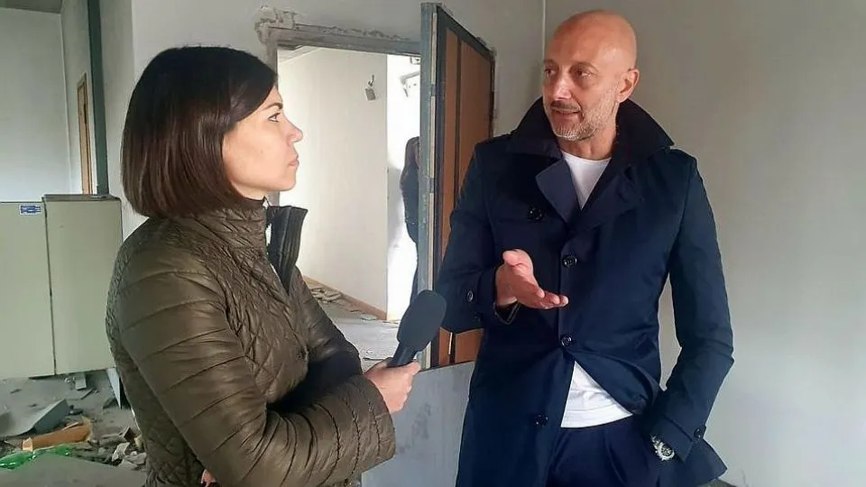 l’inviata di Fuori dal Coro con Da Dalto, progettista di Rimini Life
