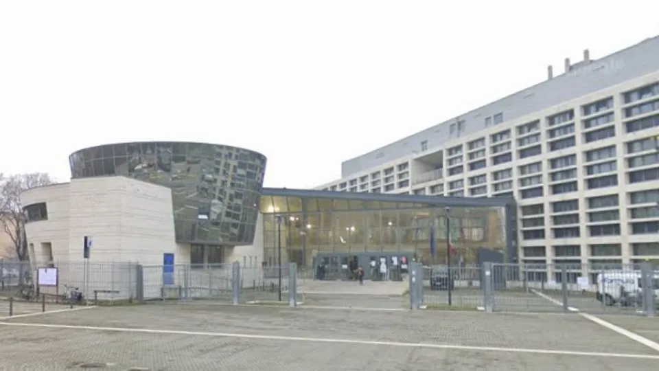 il Tribunale di Rimini
