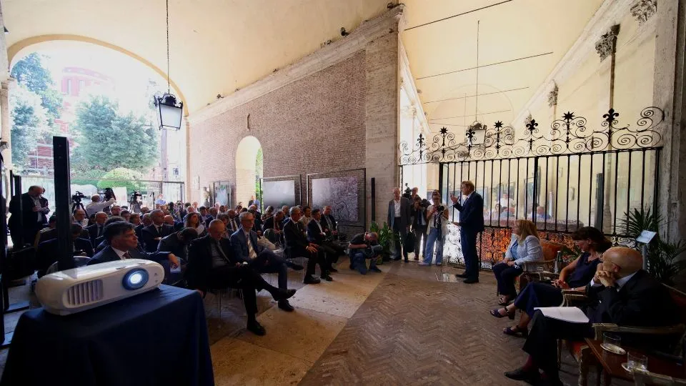 la presentazione in Santa Sede