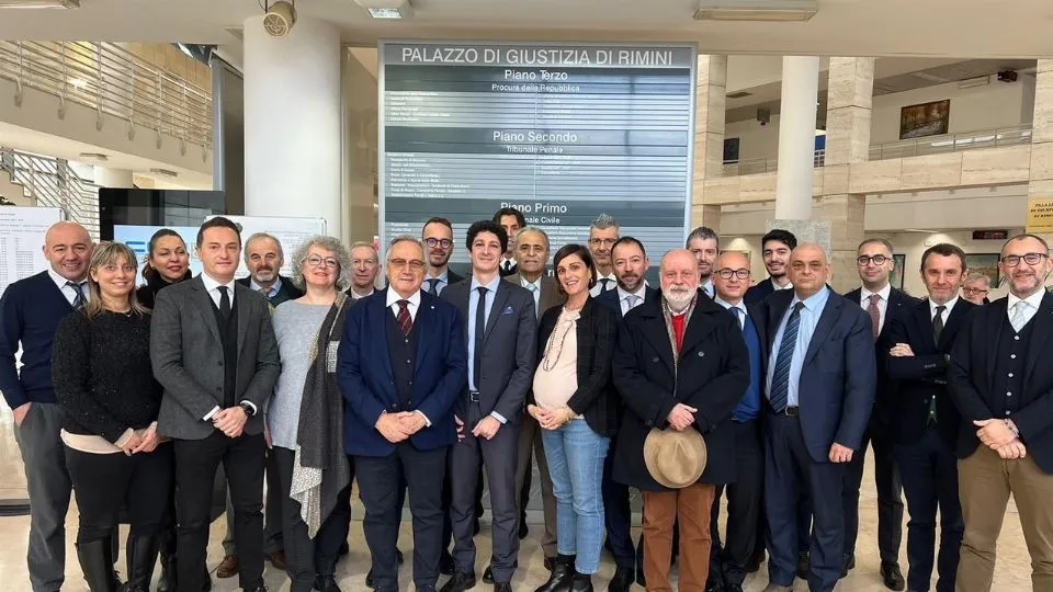 foto di gruppo per gli avvocati aderenti all’associazione
