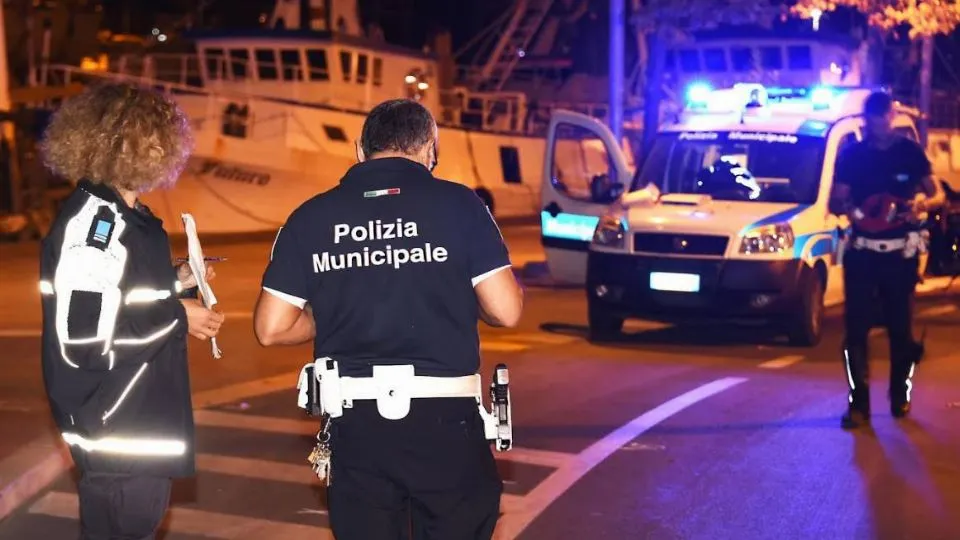 la polizia Locale durante i rilievi (repertorio)
