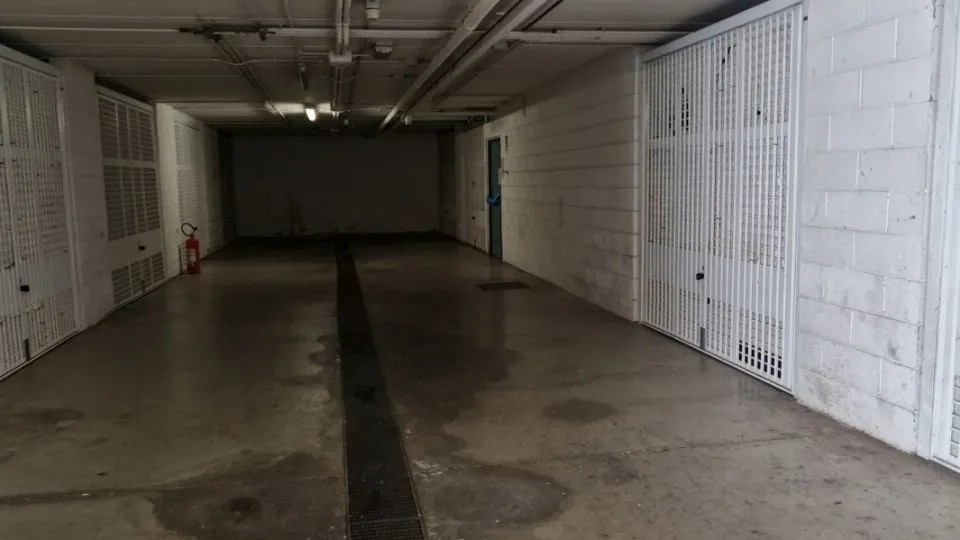 il garage del condominio di via del Ciclamino 31