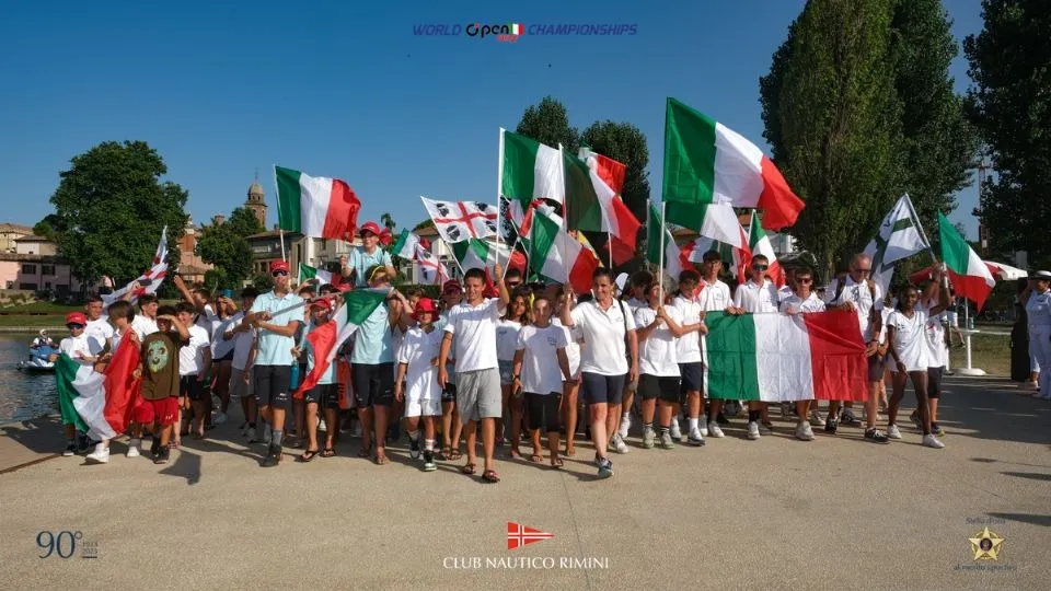 La sfilata degli italiani