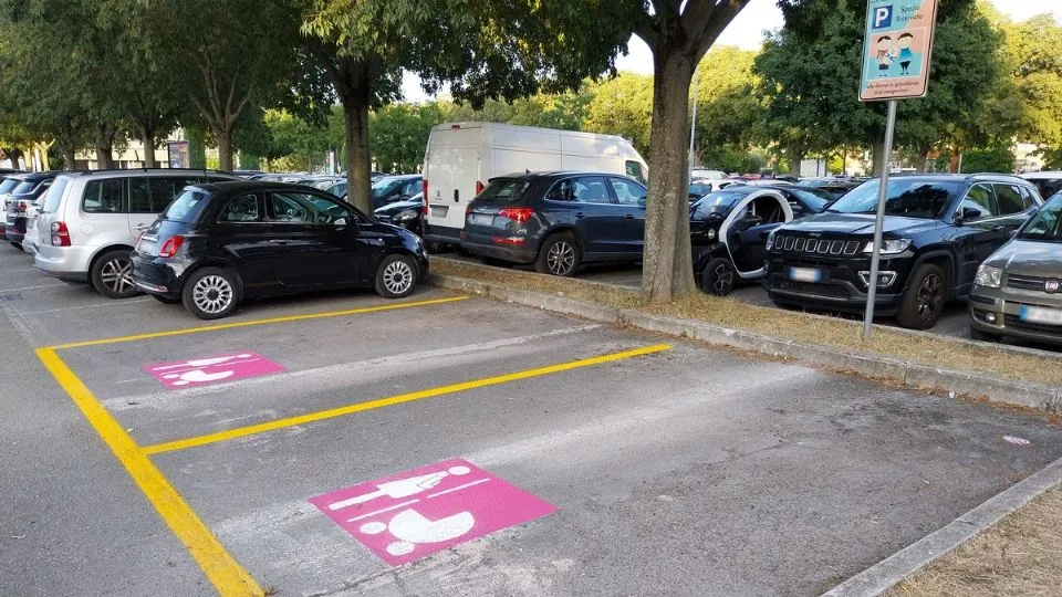 parcheggi rosa a Santarcangelo
