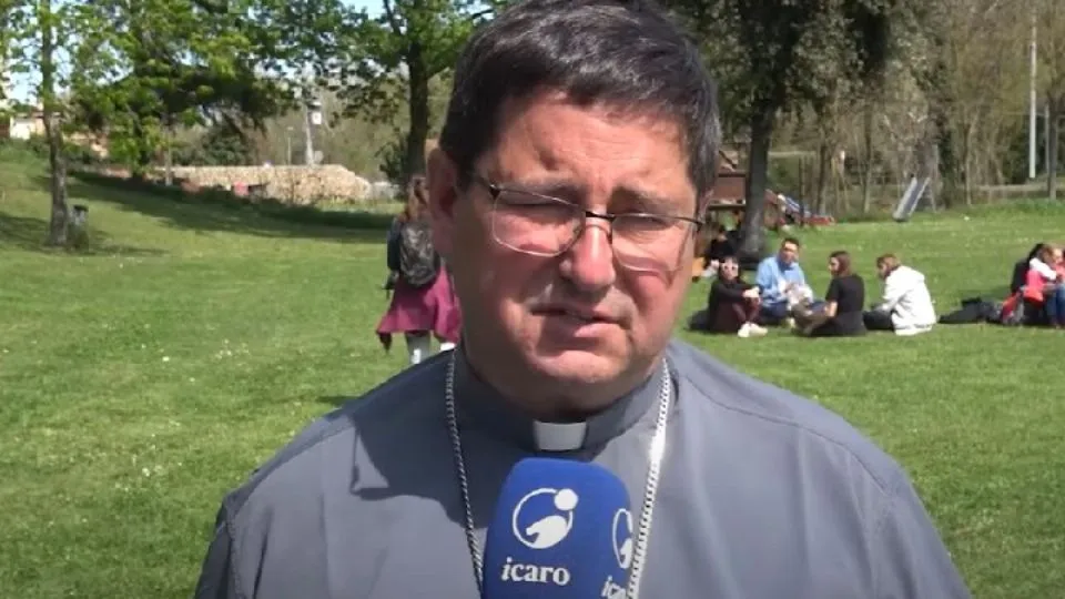 il vescovo Anselmi