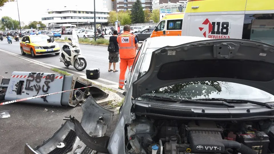 autovelox KO in via settembrini (foto Adriapress)