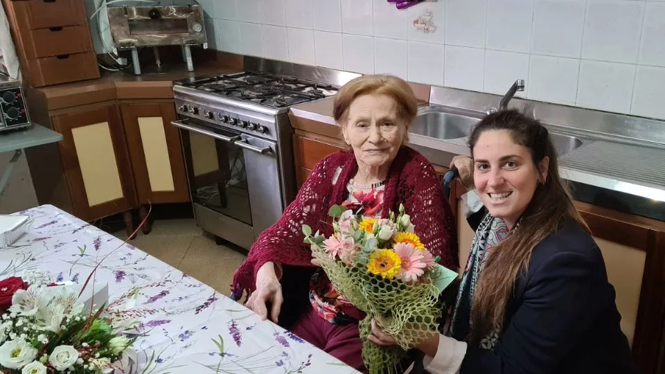 La signora Lina con la sindaca
