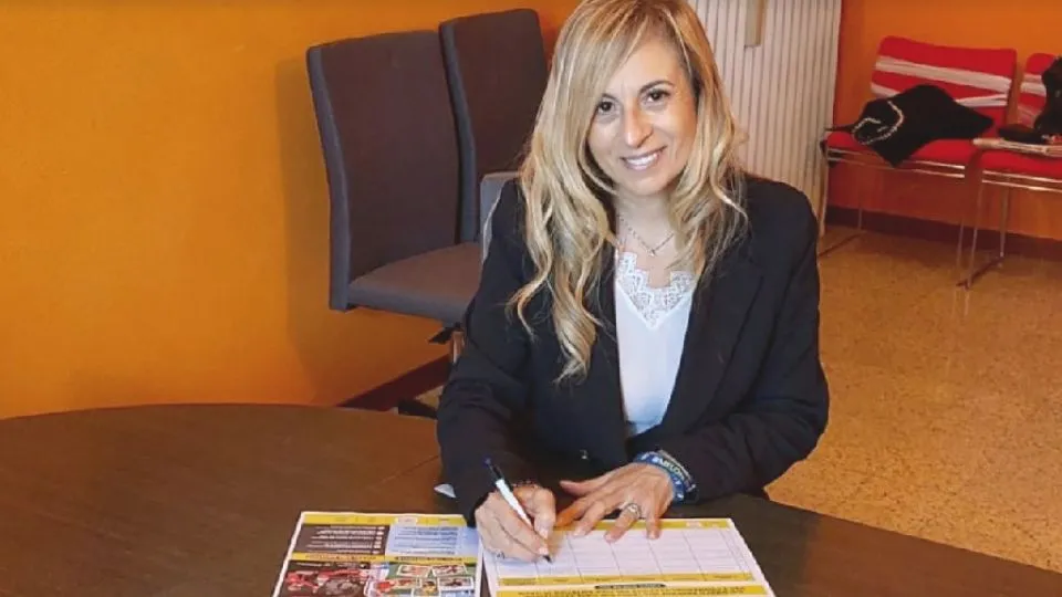 la firma della senatrice Spinelli