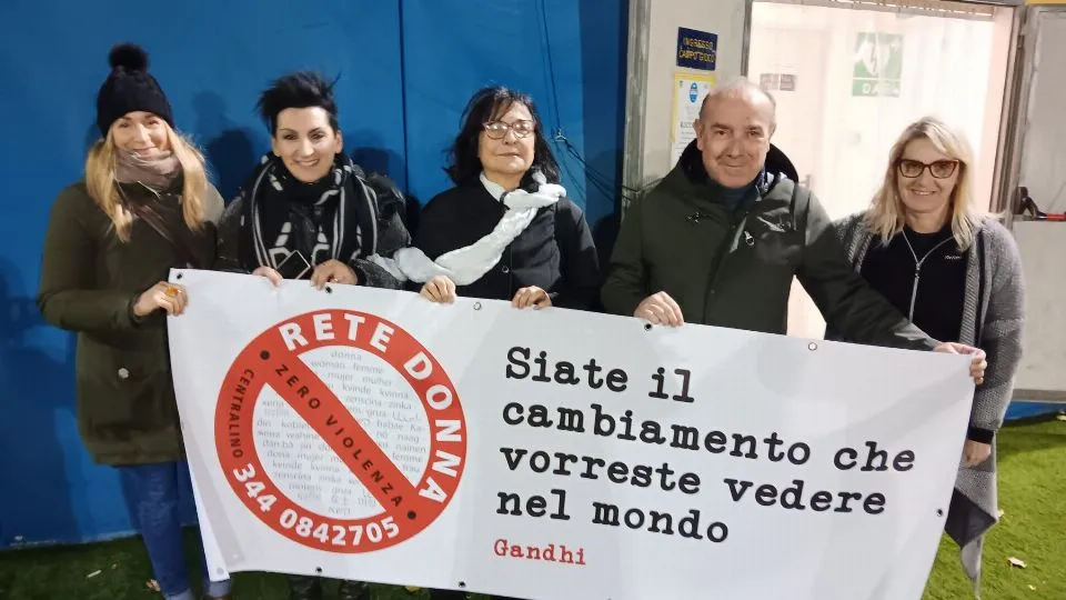 lo striscione