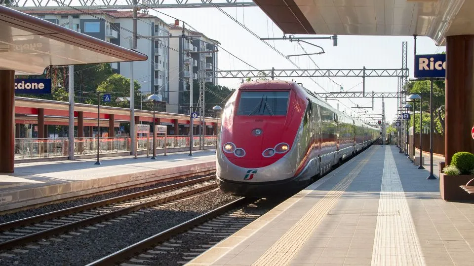 freccia rossa
