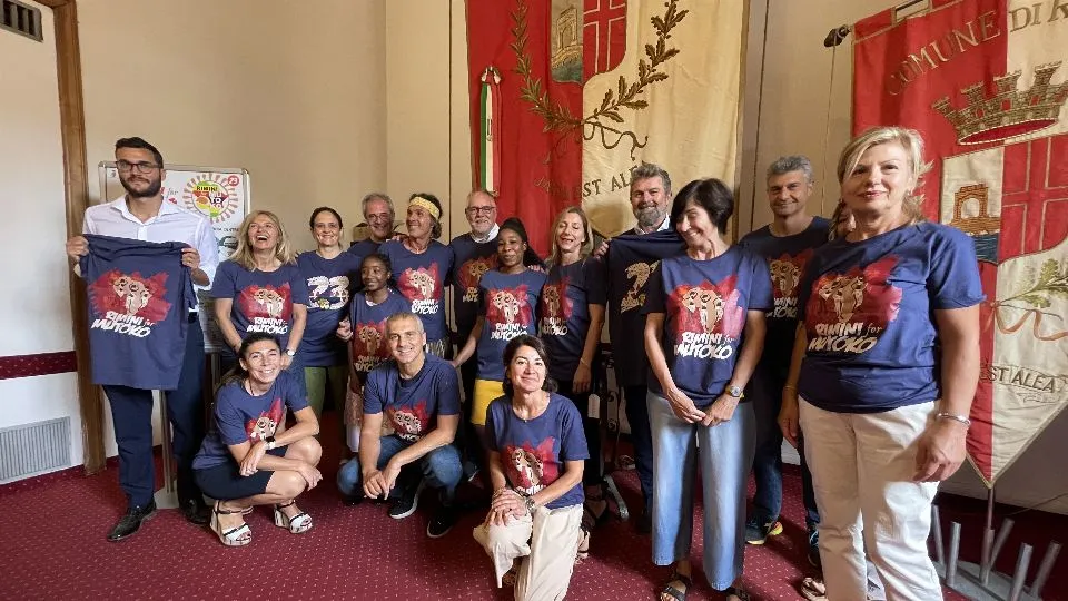 foto di gruppo alla presentazione
