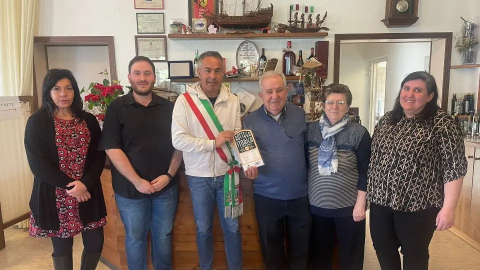 la consegna della targa di Bottega Storica