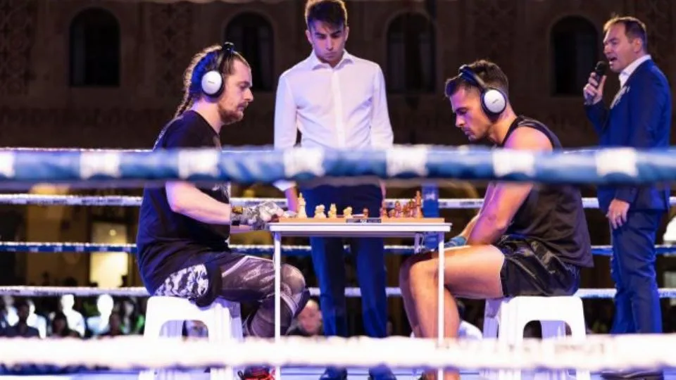 una sfida di chess boxe
