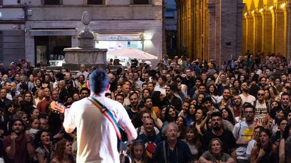 Sfanghiamola in piazza Cavour a Rimini