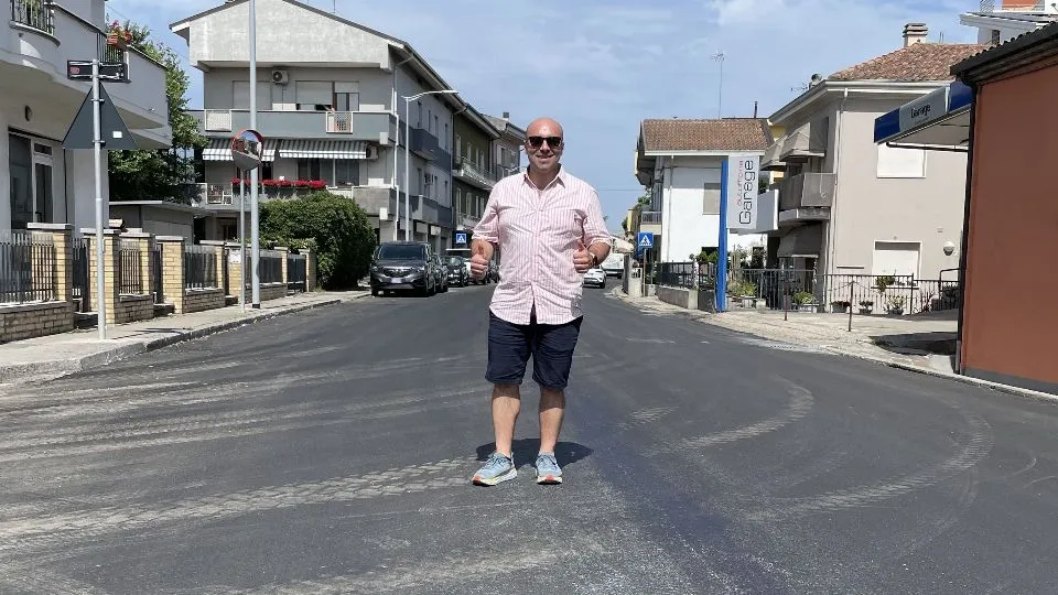 Via Garibaldi riasfaltata a Cattolica
