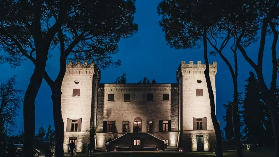 Palazzo Benelli in notturna
